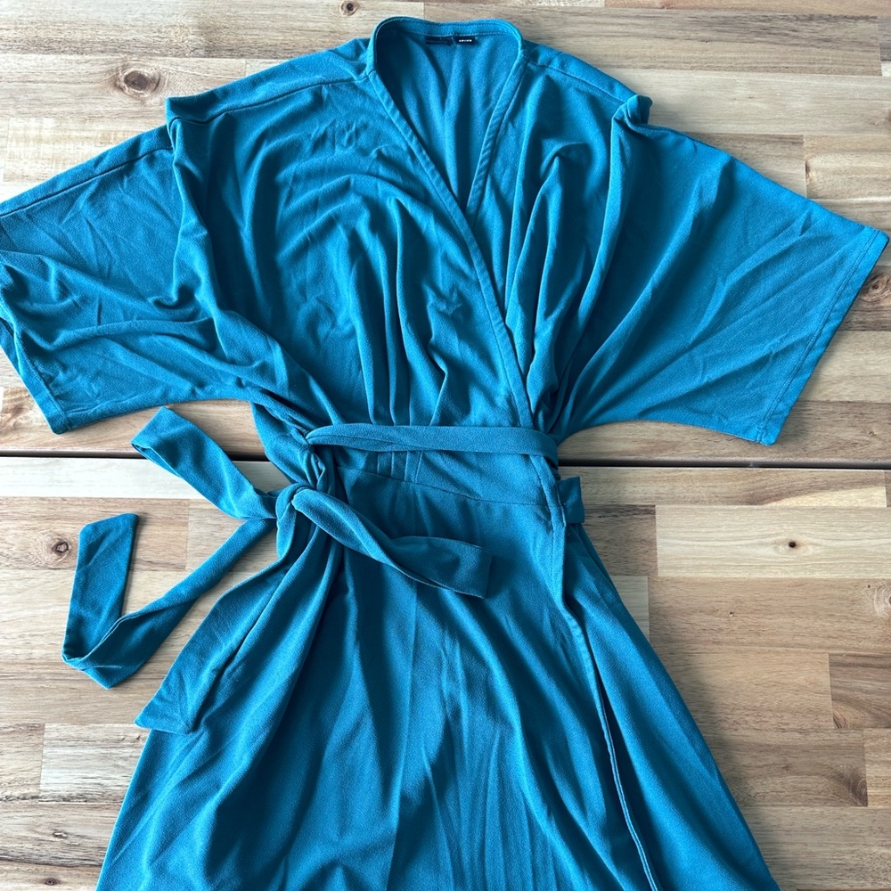 ICŌNE green wrap dress